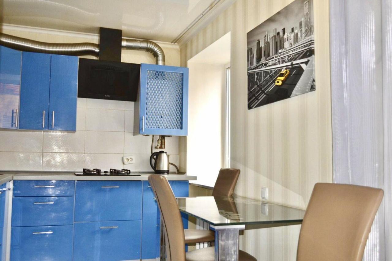 современная студия в центре на европейской площади Apartment *